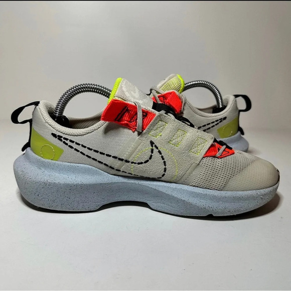 Nike Crater Impact GS Light Bone Stone Kid Sneaker Size 4Y Women 5.5 (279 Box 31 - Picture 4 of 9